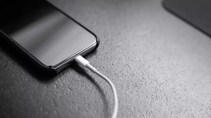 Tips Mengisi Daya iPhone