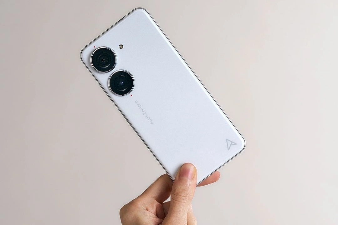 Spesifikasi ASUS Zenfone 10