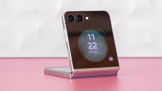 Samsung Galaxy Z Flip6 FE