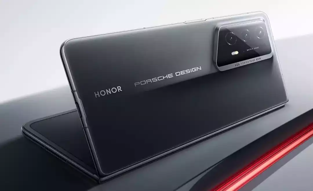 Honor Magic V2 RSR Porsche Design