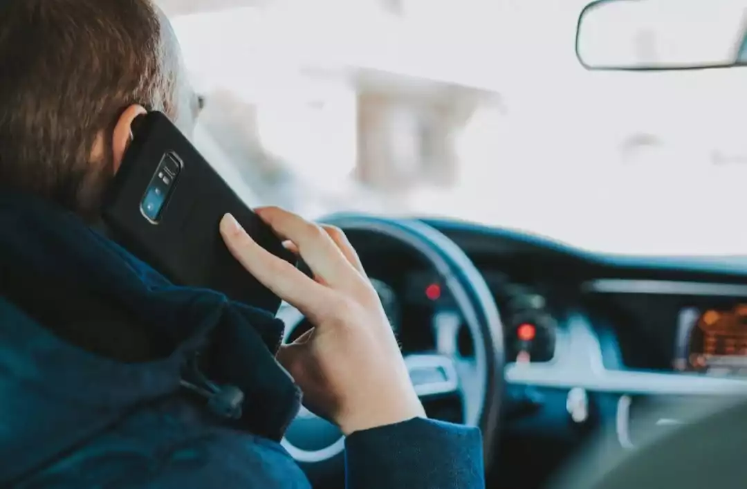 Studi WHO ungkap bahwa Radiasi Ponsel tidak menyebabkan kangker otak dan leher