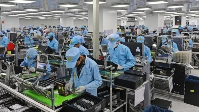 Kemenperin Puji TKDN Samsung Tembus 40%, Sinyal Keras untuk Apple?